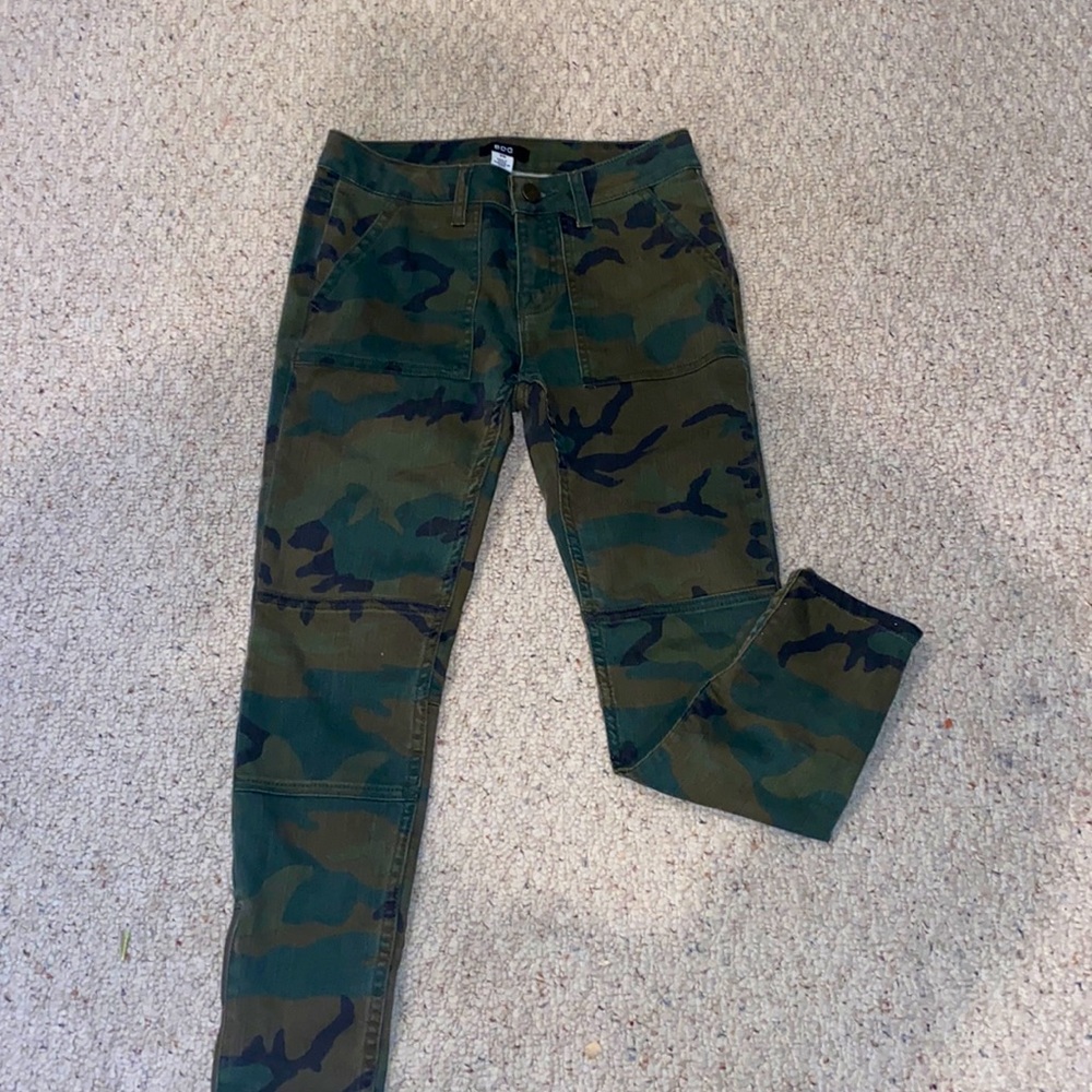 BDG CAMO JEANS